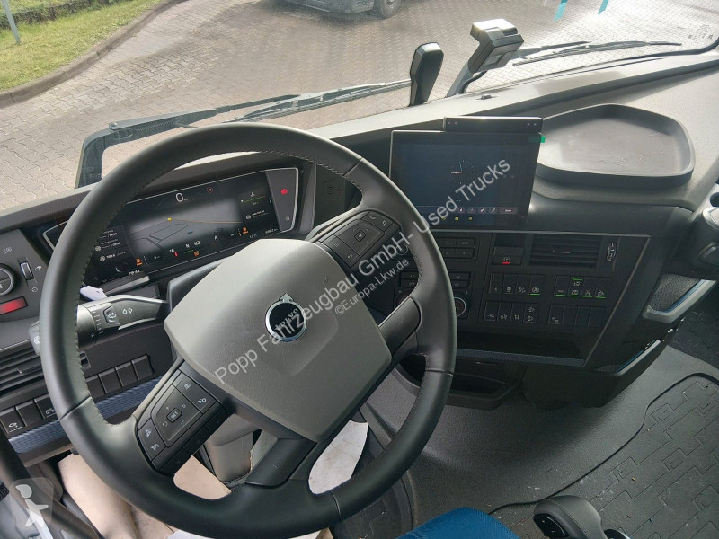 Ciągnik siodłowy Volvo 500 Globetrotter...