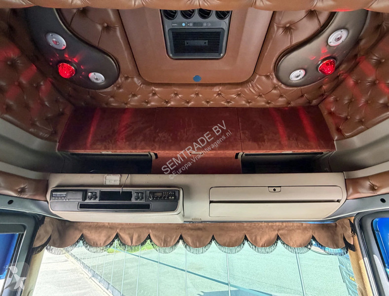 Тягач Scania R520 V8 EURO 6 KING FU AIR...