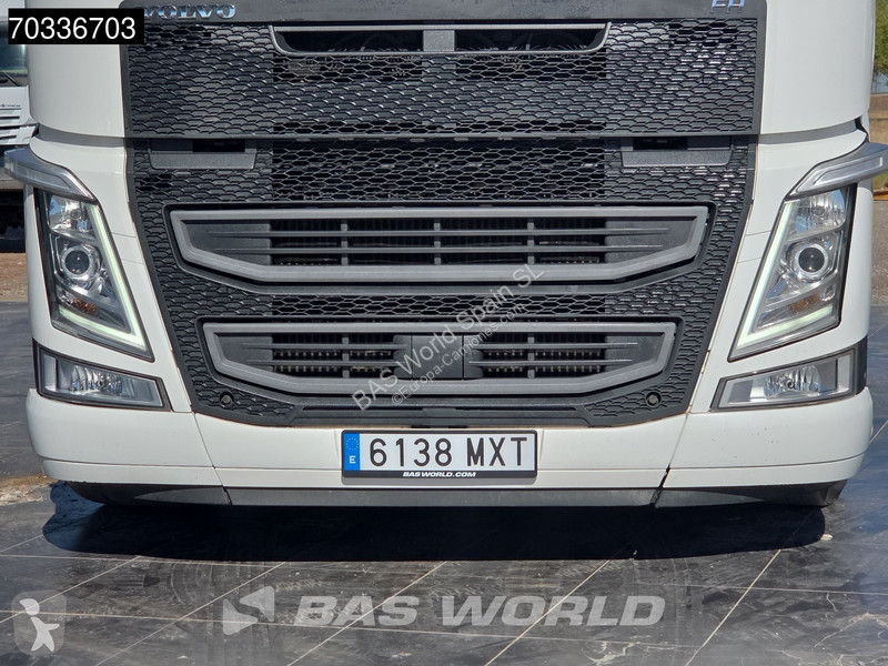 Тягач Volvo 500  4X2 XL 2xTanks Xenon ACC
