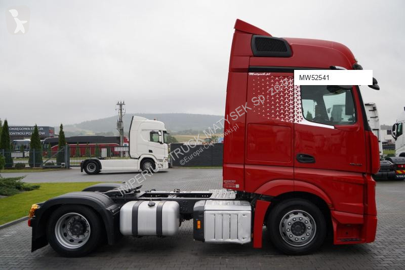 Тягач Mercedes ACTROS 1845