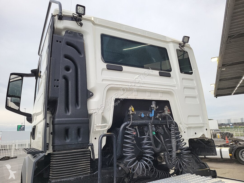 Traktor MAN 18.470