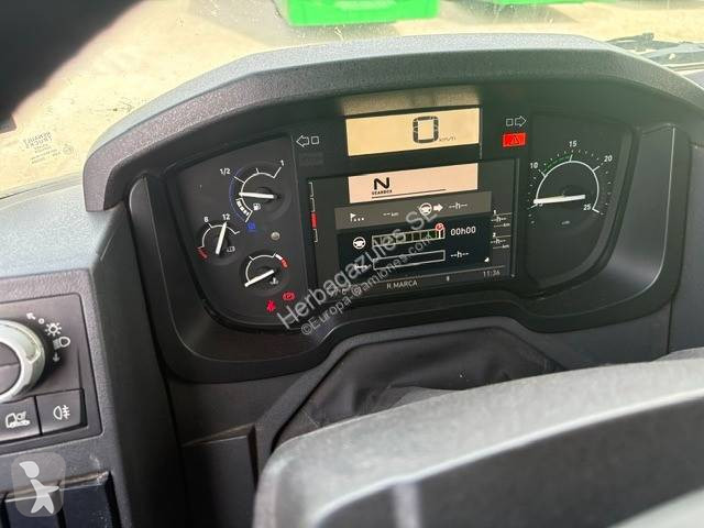 Cabeza tractora Renault 460