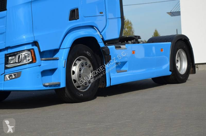 جرار Scania 460
