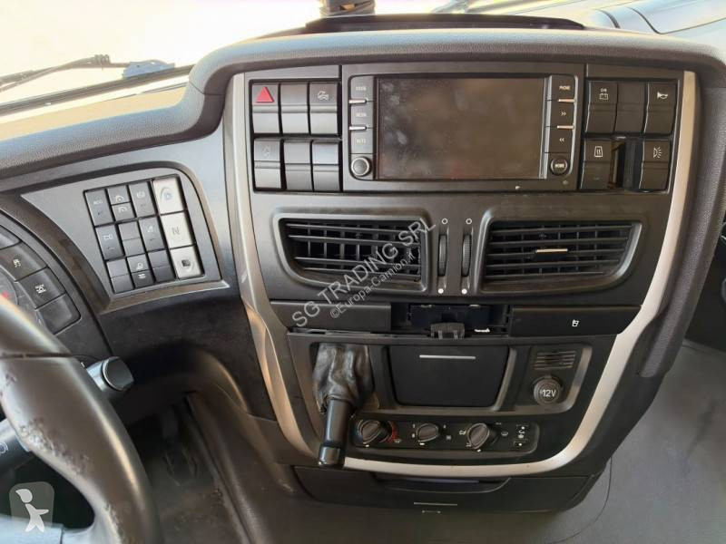 Traktor Iveco 460