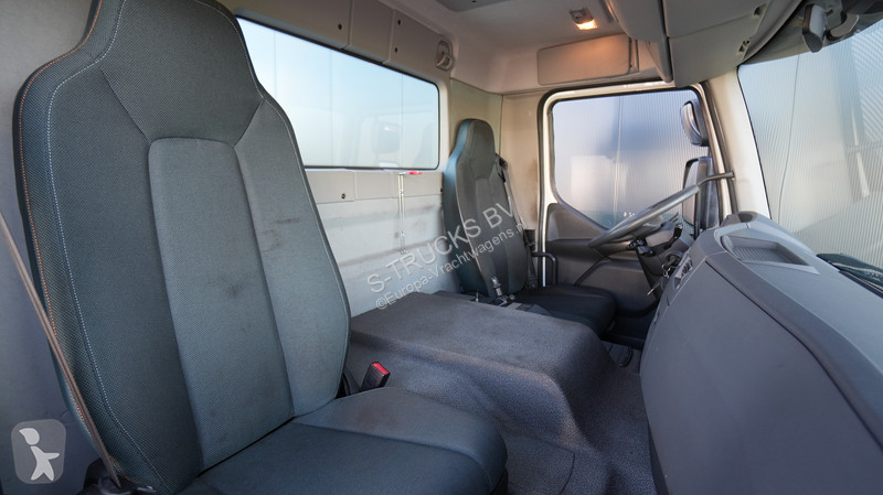 Traktor Volvo FL260 DAYCABIN TERMINAL TRACTOR...