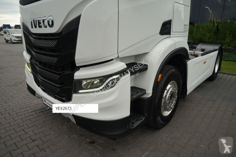 جرار Iveco 420