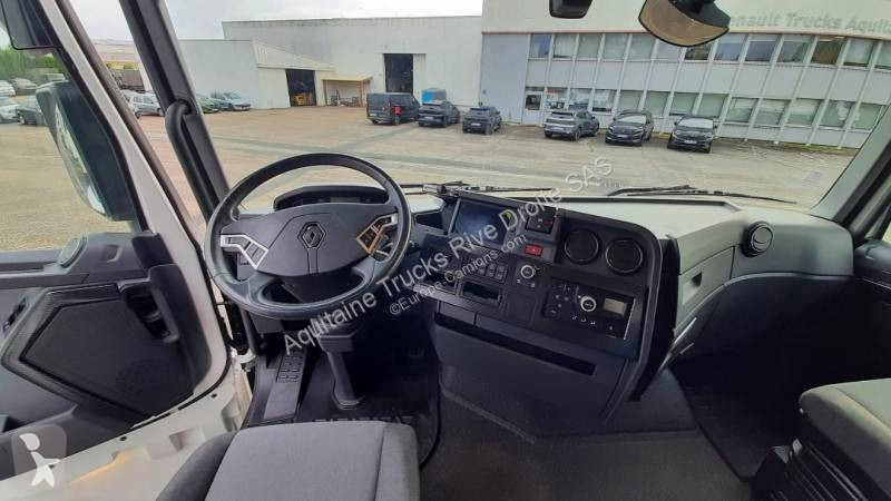 Renault 520 T4X2 E6 tractor unit