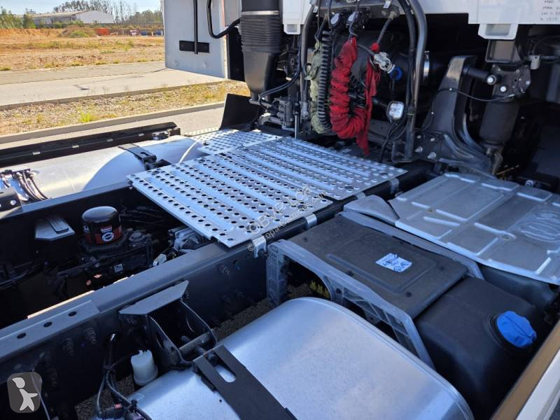 Renault THIGH 480 tractor unit