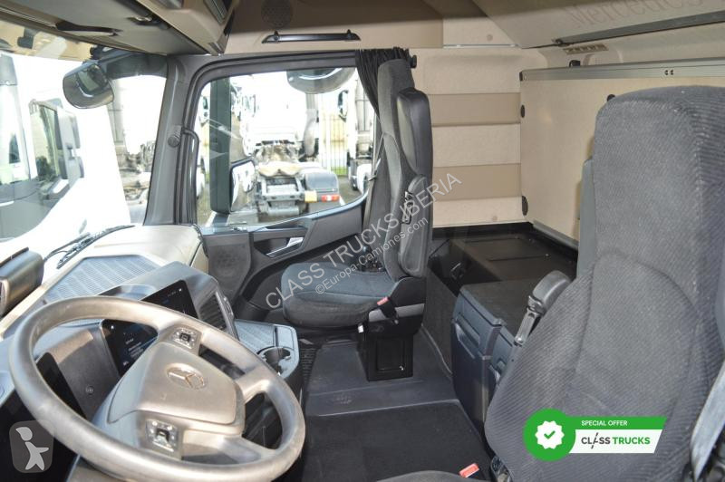 Mercedes 5 1845 BigSpace tractor unit