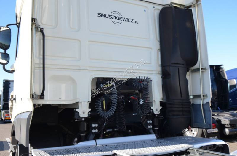 DAF 530 tractor unit