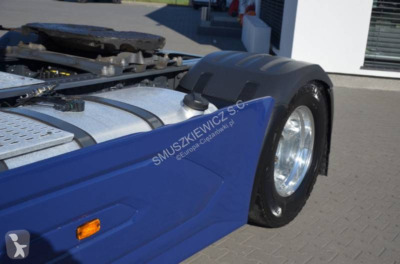 DAF 530 tractor unit