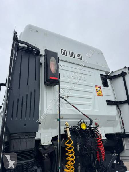 Iveco 460 tractor unit