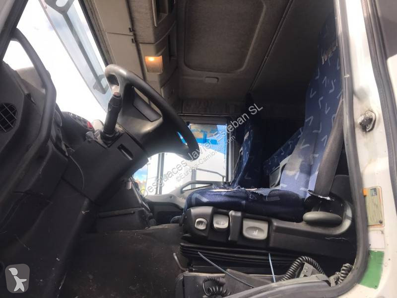 Iveco 440 S 45 tractor unit