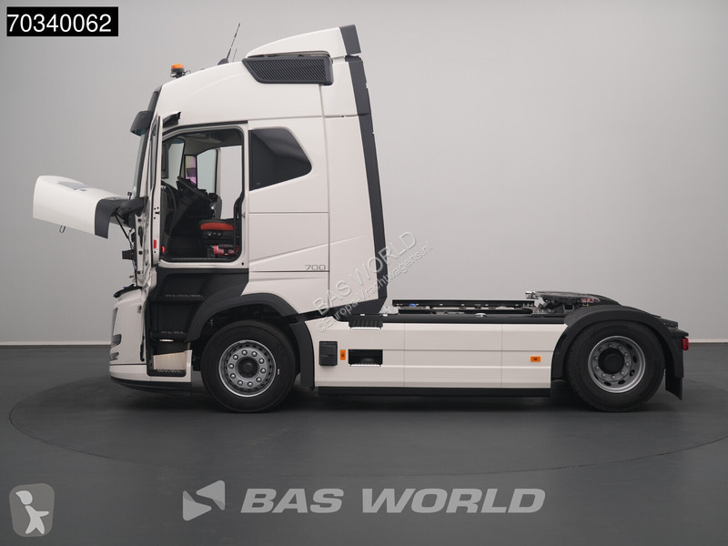 Volvo 700 FH 4X2 NEW! Retarder 2xTanks...