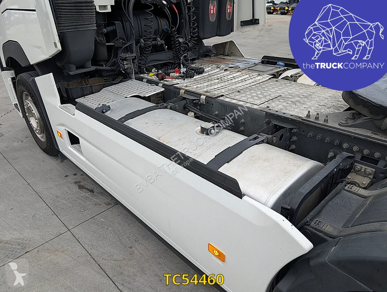 Renault T 520 tractor unit