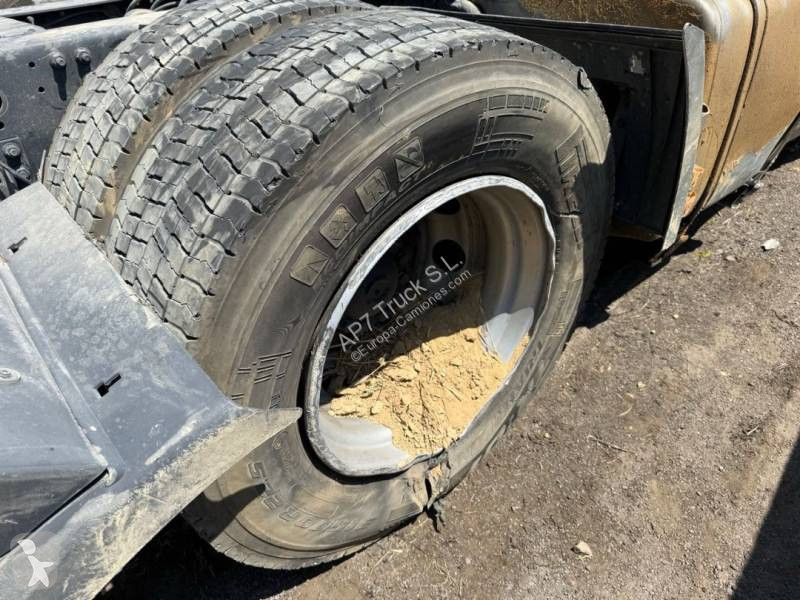 Iveco 490 tractor unit