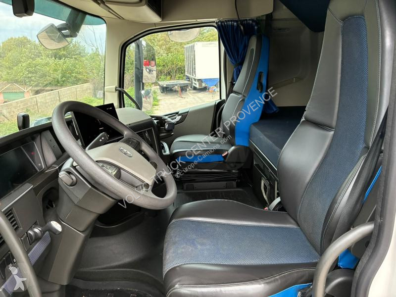 Tahač Volvo 460 Globetrotter FH