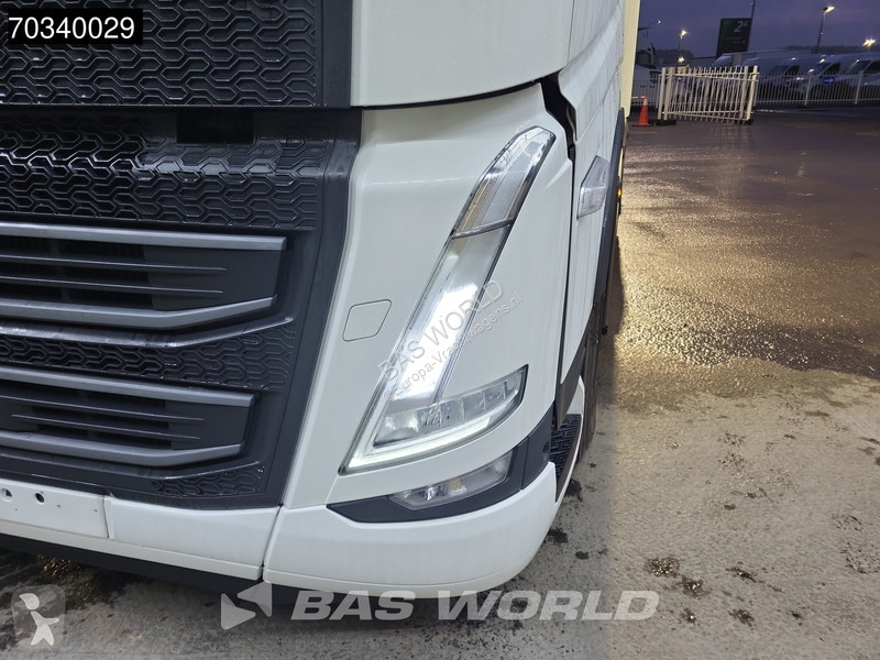 Volvo 500 4X2 XL 2xTanks Navi Standklima ACC...