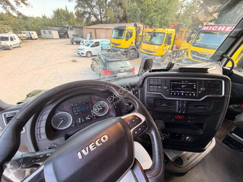 Iveco 530 tractor unit