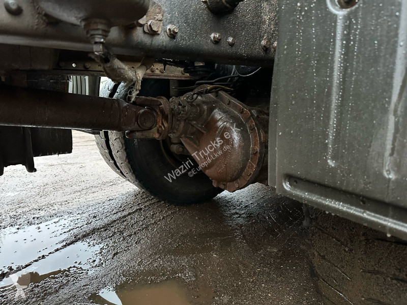 MAN 33 tractor unit