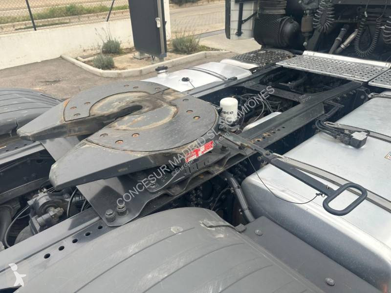 Iveco AS440S49T/P tractor unit
