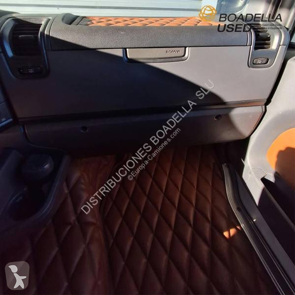 Scania 580 tractor unit