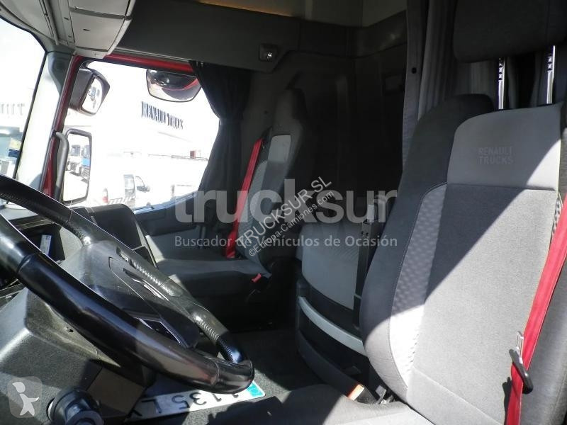 Traktor Renault T520 SLEEPER CAB