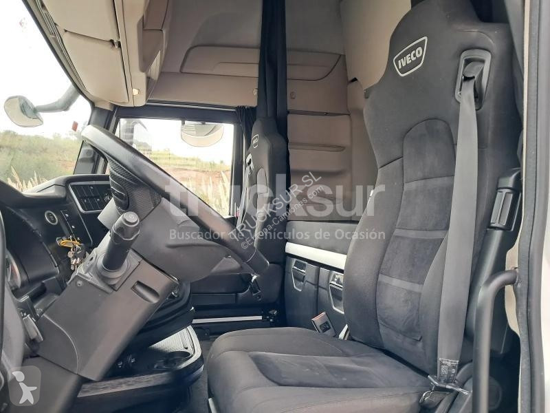 Iveco AS440S49T/P tractor unit
