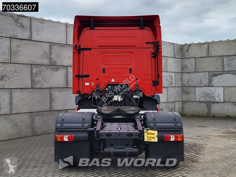 Nyergesvontató Mercedes 1840 4X2 StreamSpace...