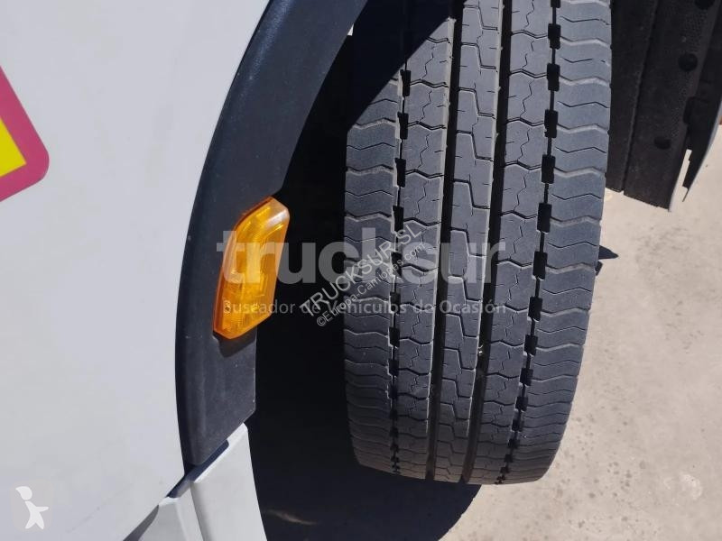 Iveco AS440S49T/P tractor unit