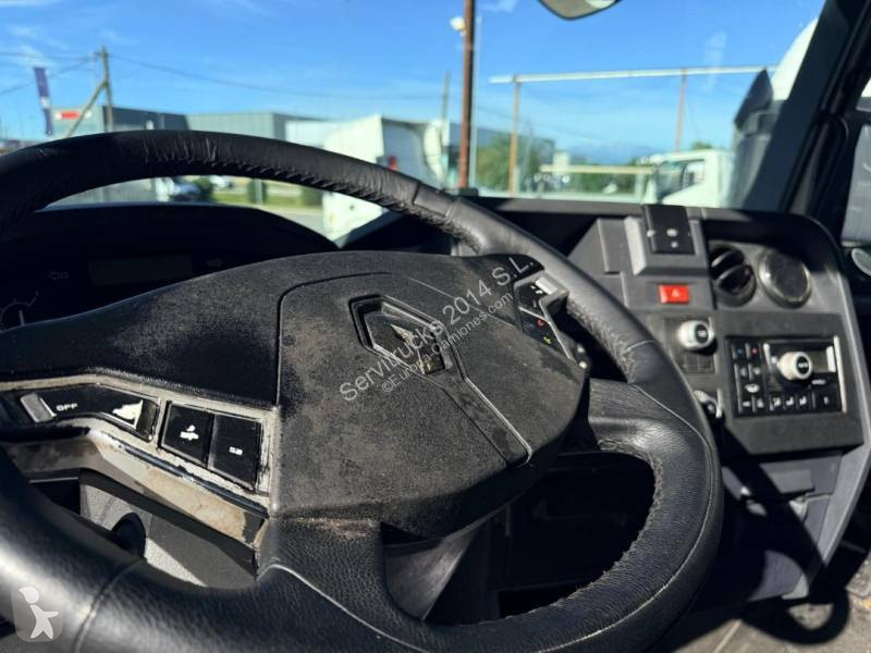 Renault 520 T4X2 E6 tractor unit