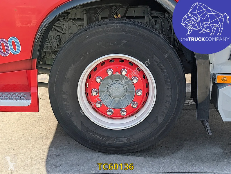 Traktor Volvo 500