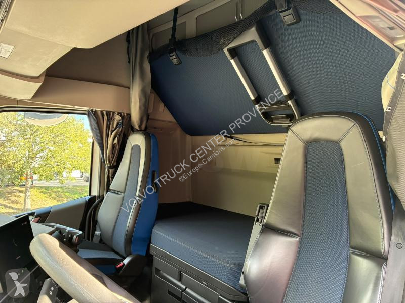 Tahač Volvo 460 Globetrotter FH