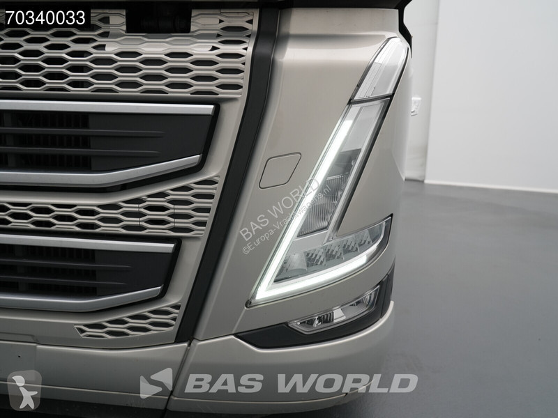 Traktor Volvo FH 460 4X2 XL APK 01-2028 2x...