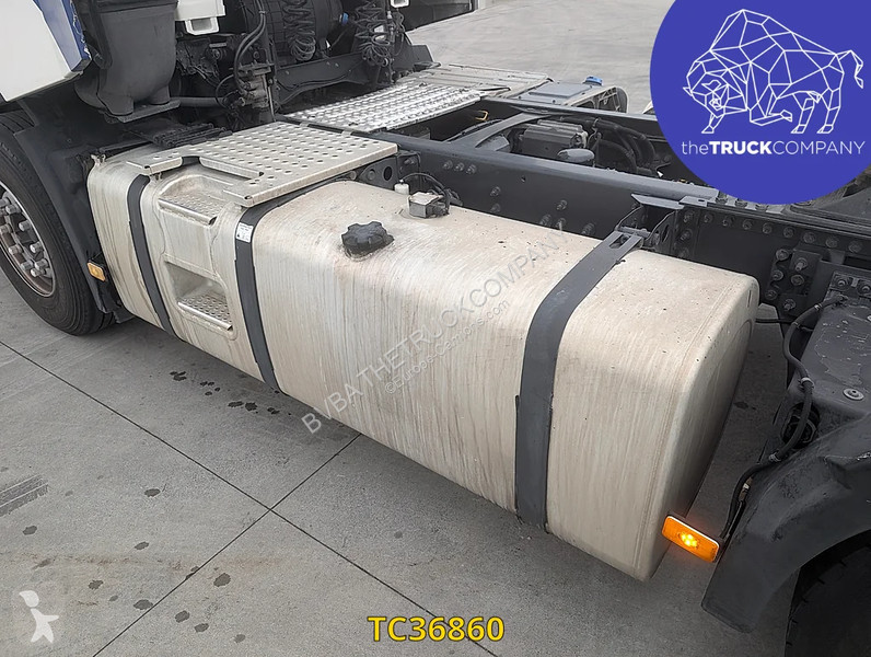 Renault T 460 tractor unit