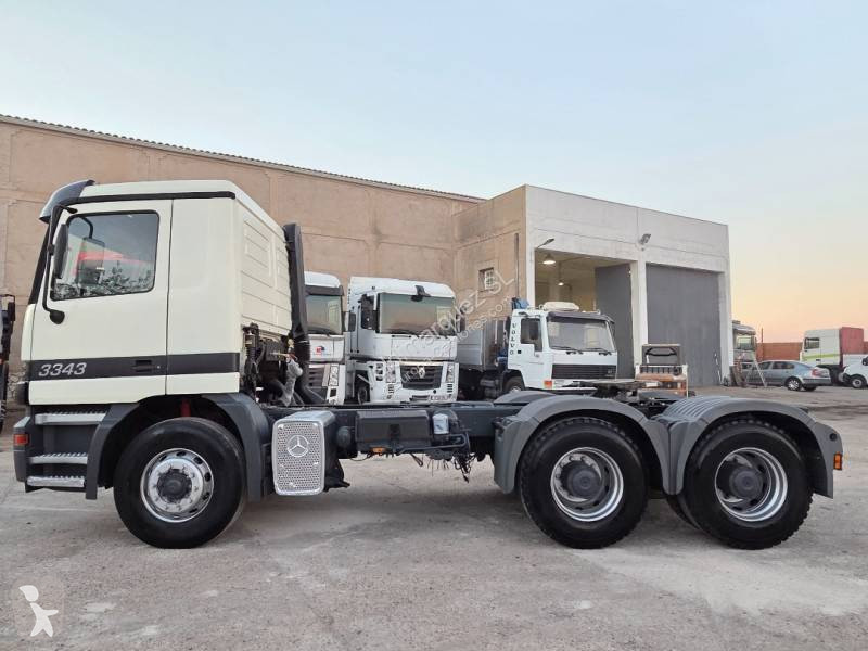 Cabeza tractora Mercedes 3343