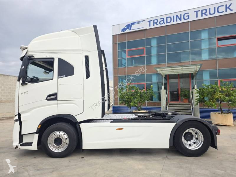 Traktor Iveco 570