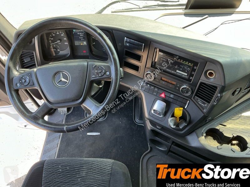 جرار Mercedes 1851
