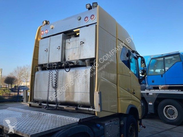 Tahač Volvo 16750 8x4/4