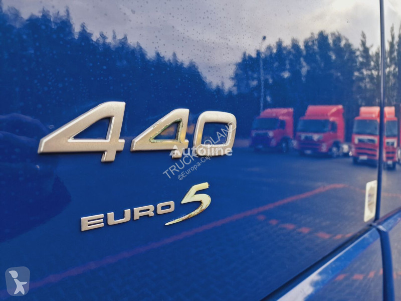 Tahač Volvo 440
