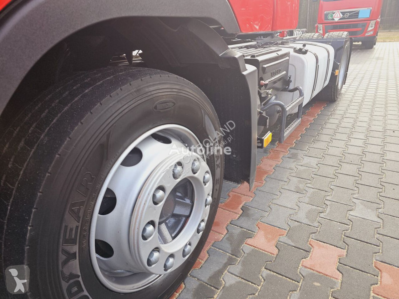 Tahač Volvo XXL NEW TIRES MANUAL 420 EURO 5 2011