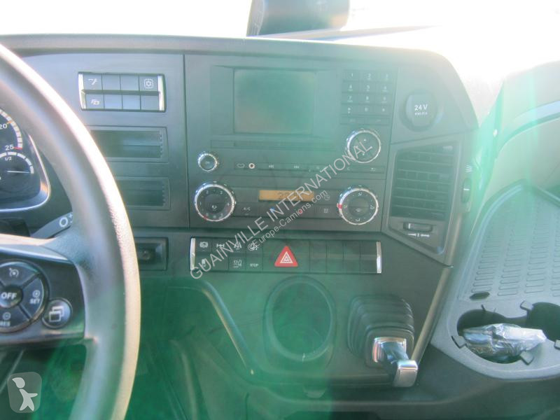 Traktor Mercedes 1848