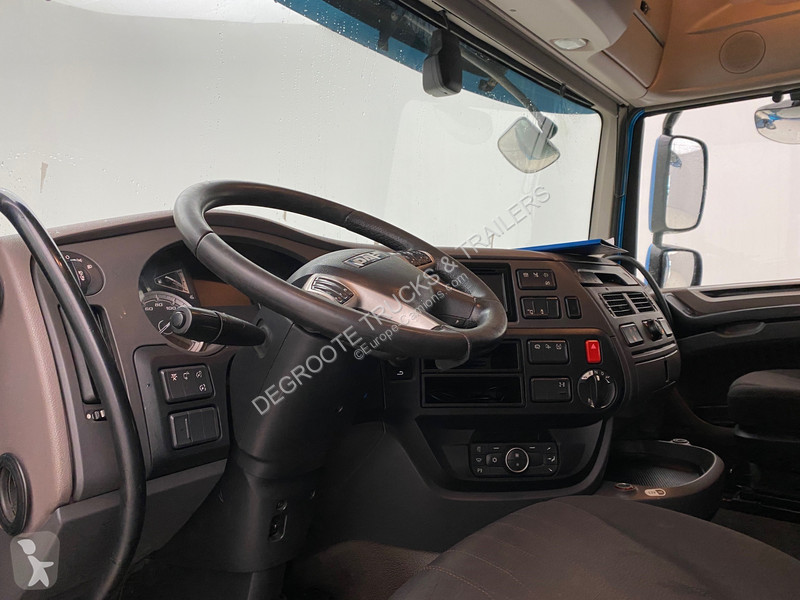 Traktor DAF 530 Super Space Cab