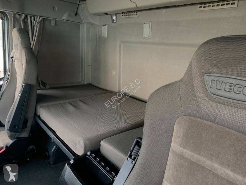 Traktor Iveco