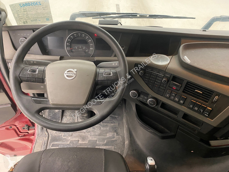 Tahač Volvo 420