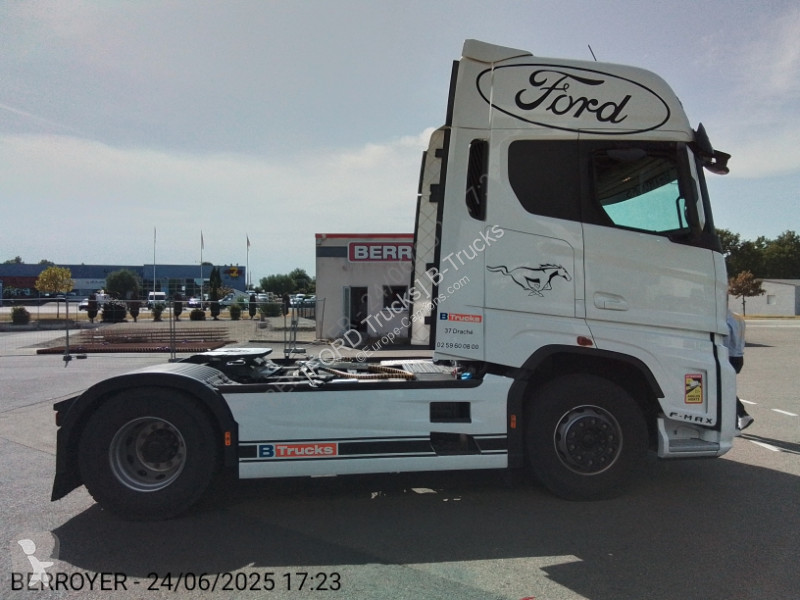 Tractor Ford 1100 Intard STD