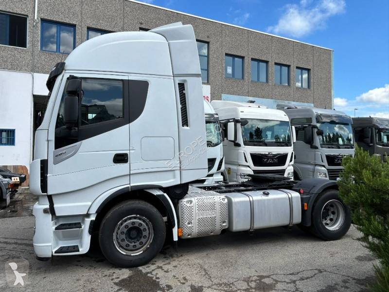 Cabeza tractora Iveco