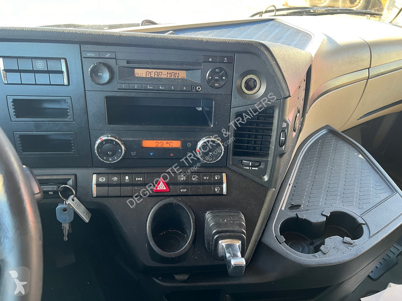 Traktor Mercedes 1845 BigSpace
