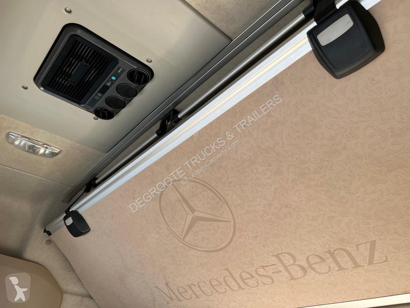 Traktor Mercedes 1845 BigSpace