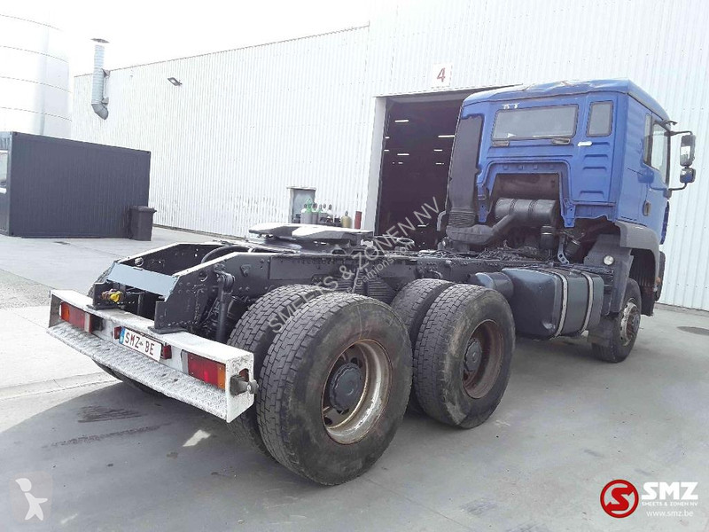 Tracteur MAN 33.410 6x6 manual pump
